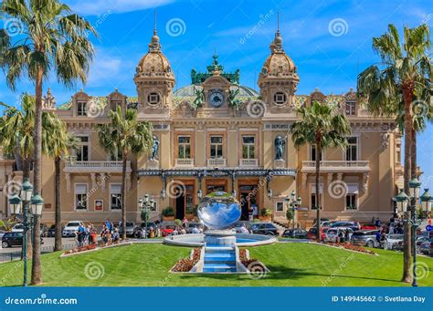 decorations in place du casino monte carlo 2019 - new casino gardens monte carlo.